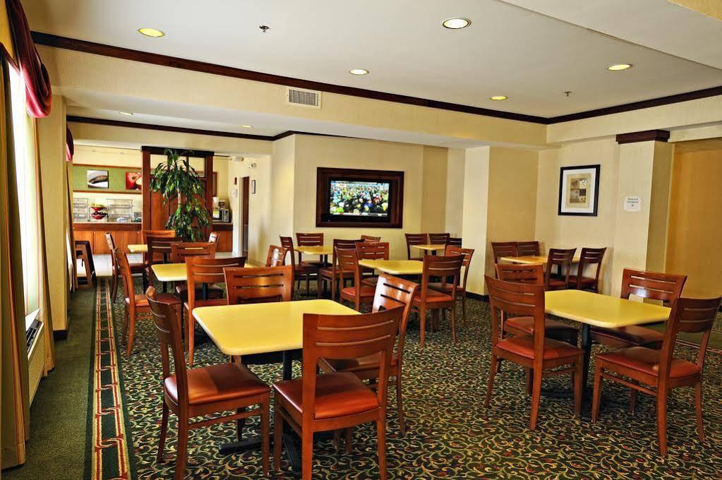 Fairfield Inn Richmond Chester Exterior photo